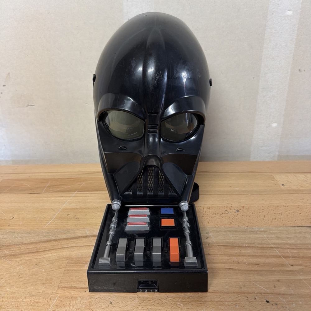 Hasbro Star Wars 2004 Darth Vader Voice Changer Helmet Mask Sound Tested - Picture 1 of 4